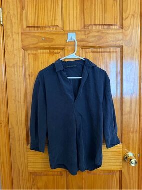 Men's Navy Long-Sleeve Collared Shirt